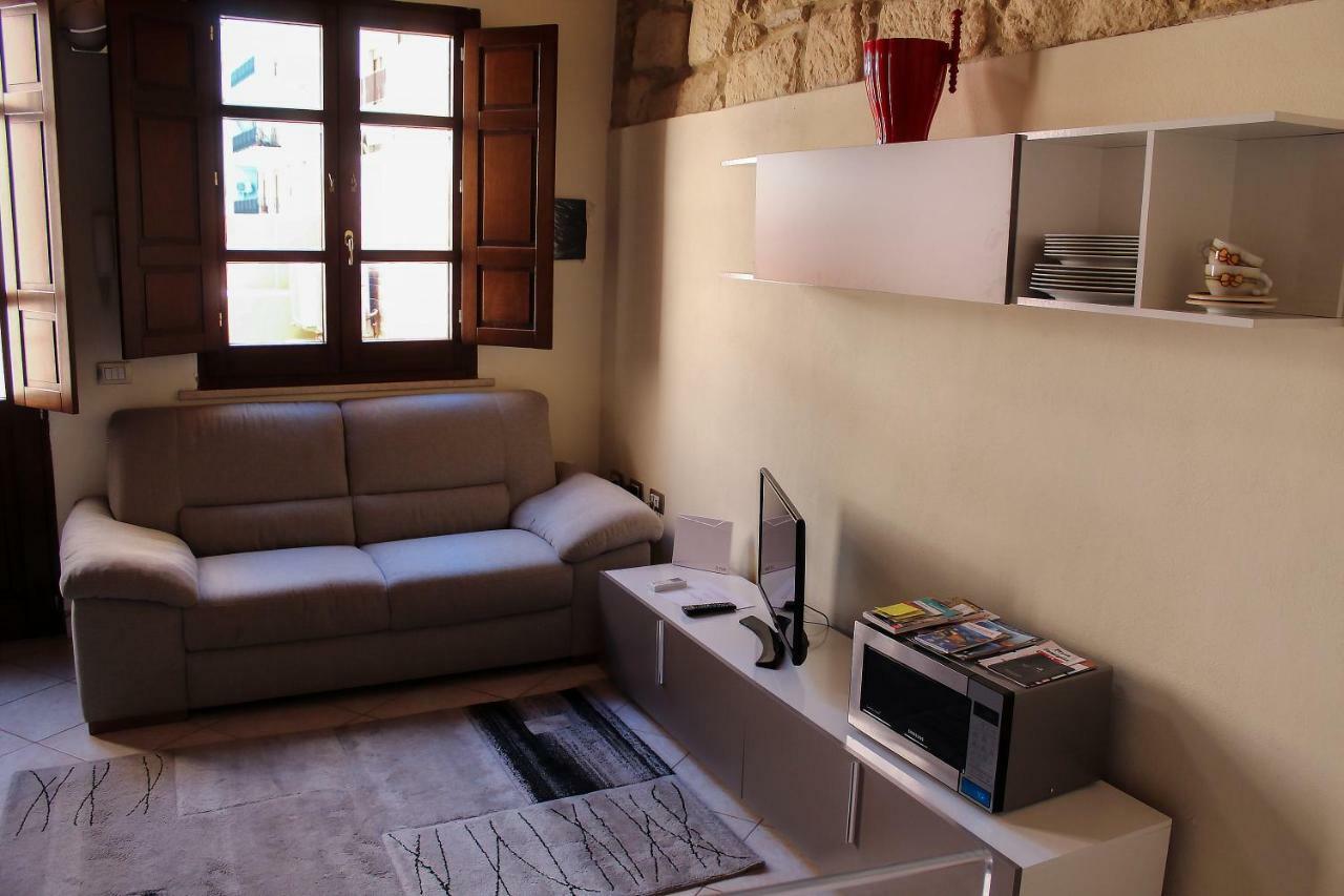 Sa Domu E Babbu Apartment Cagliari Bagian luar foto